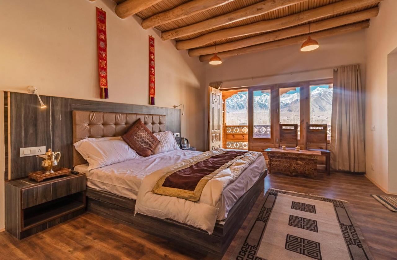 Sindhu Residency Hotel She Eksteriør billede
