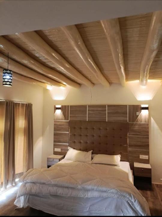 Sindhu Residency Hotel She Eksteriør billede